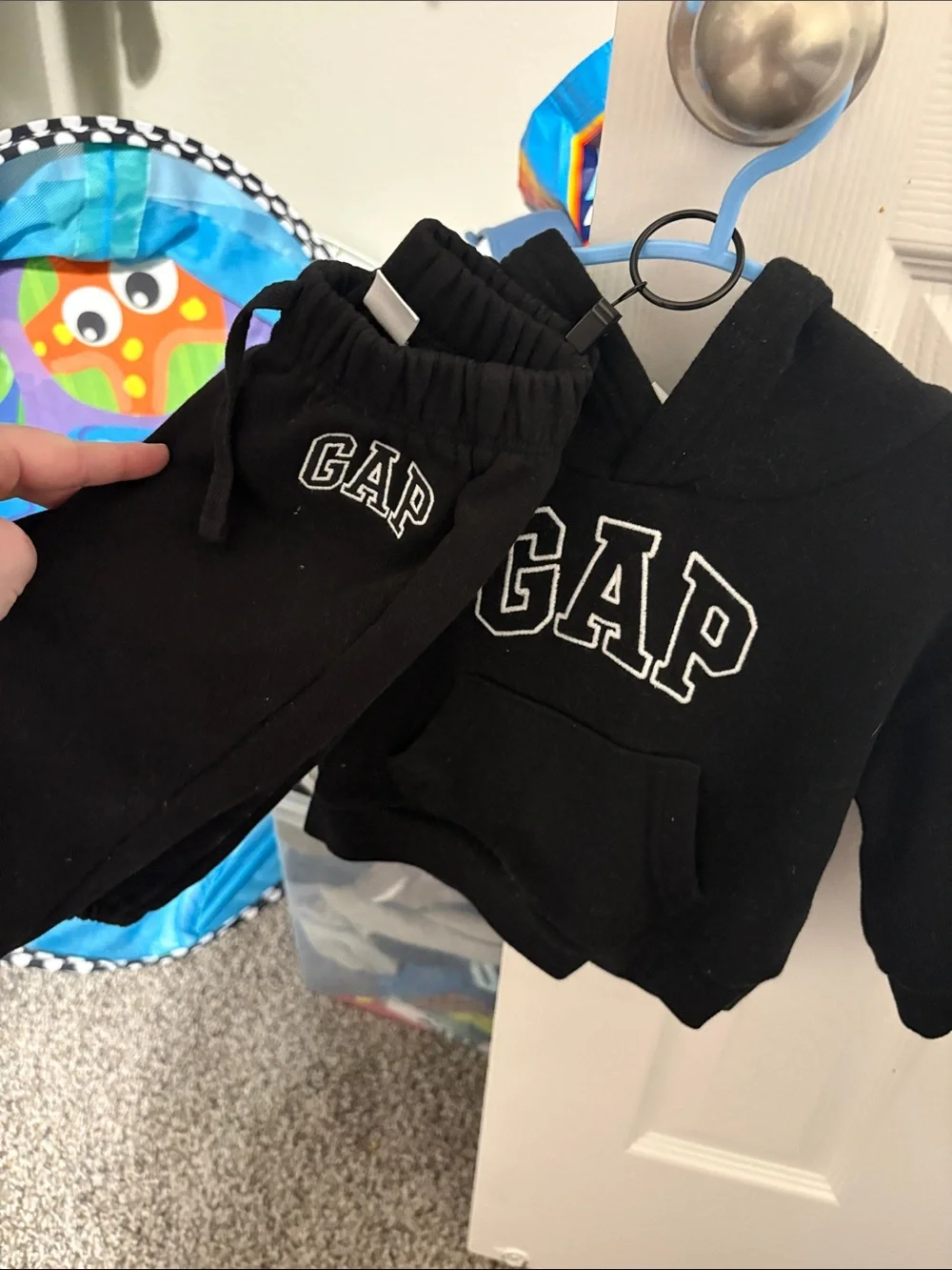 GAP Black Logo Hoodie and Sweatpants